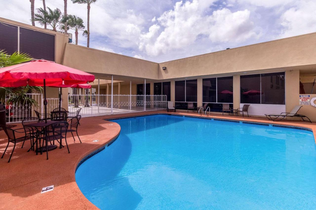 Clarion Inn Near Mcallen Airport Exteriör bild
